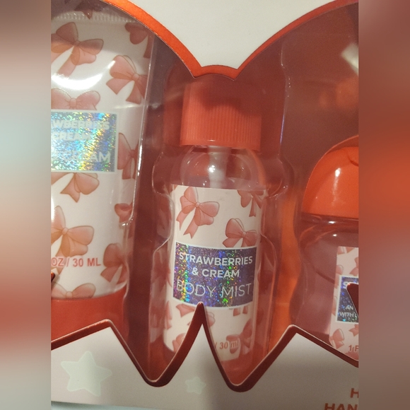 Strawberry & Cream Pink Bow Gift SET NWT - Picture 6 of 9